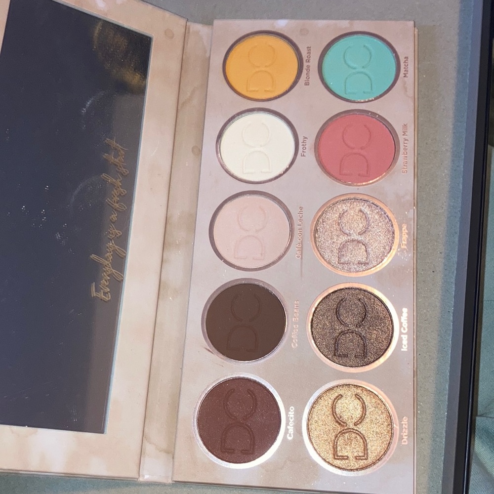 Dominique Cosmetics Latte 2 Palette